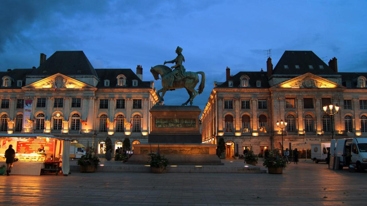 Novotel Orleans Chemins De Sologne Demeures De Campagne Buitenkant foto